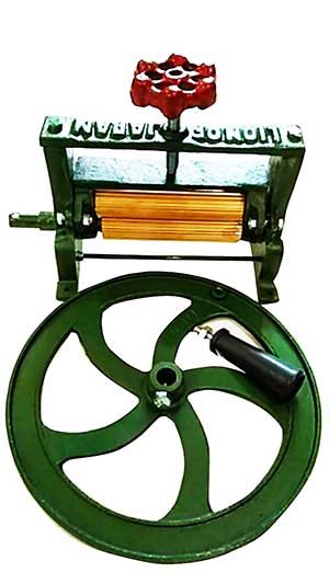 5 Inch Manual Dry Squid Hand Grinder Brass Grinding Rod Thai Vintage Hand Crank Wheel Rollers